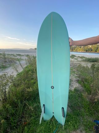 Tabla de surf Atisha fish 
Twin fin
