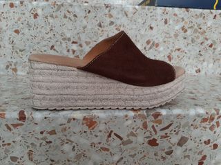 Chanclas esparto plataforma marrón y beige