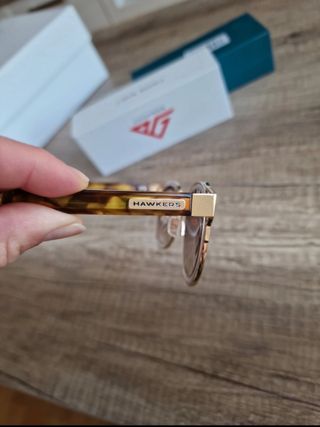 Gafas de sol Hawkers doradas
