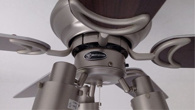 Ventilador de techo metal y madera