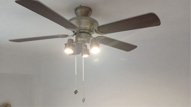 Ventilador de techo metal y madera