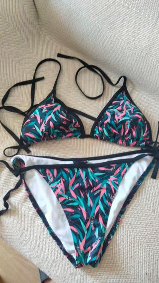 Bikini estampado hojas