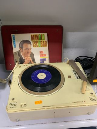 Tocadiscos Philips Beige y Rojo