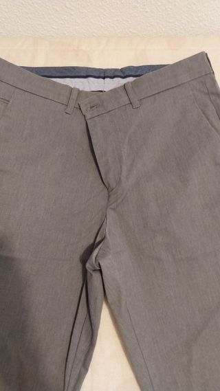 Pantalón Chino Gris