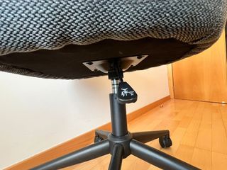 Silla de escritorio Madina gris con ruedas