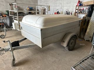 Remolque con tapa y documentación