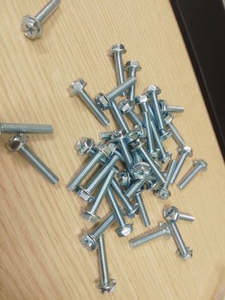 40 viti 30mm diam 5,8mm