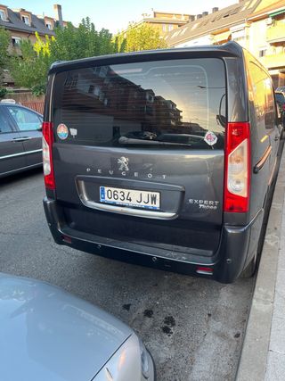 Peugeot Expert teppe 2015 2.0 hdi 136 cv 9 plazas