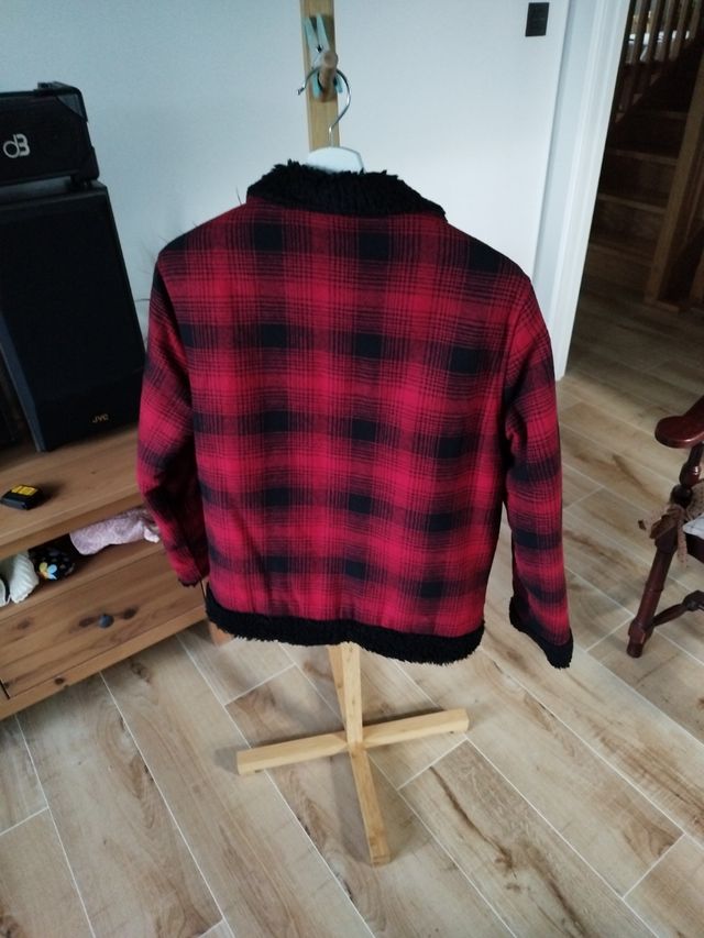 Chaquetón de algodón a cuadros muy calentito.