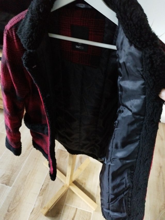 Chaquetón de algodón a cuadros muy calentito.