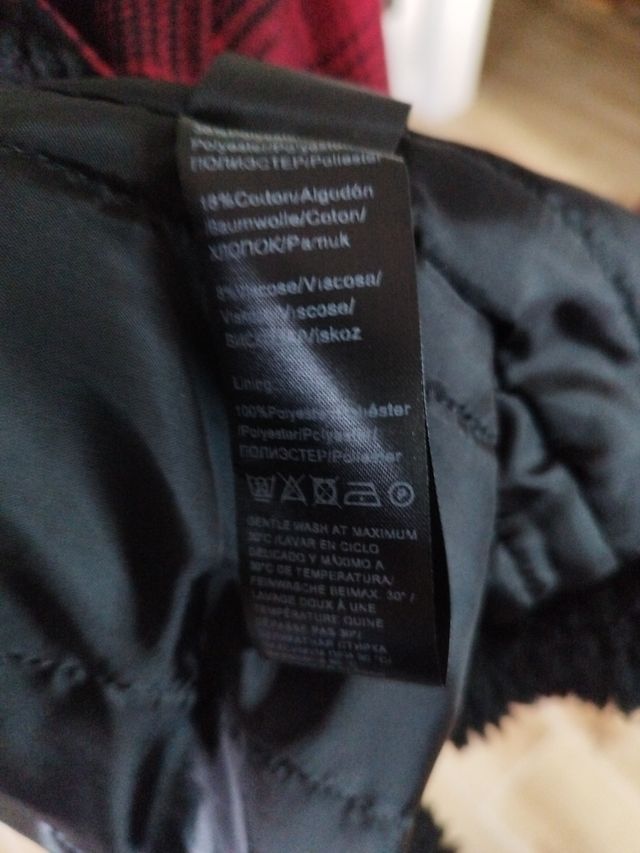 Chaquetón de algodón a cuadros muy calentito.