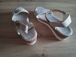Sandalias cuña beige T.39 (25cm)