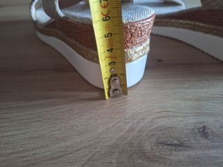 Sandalias cuña beige T.39 (25cm)