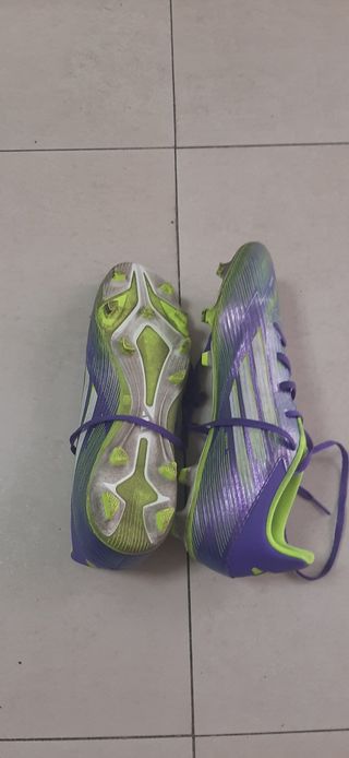Scarpe da calcio Adidas viola modello F50