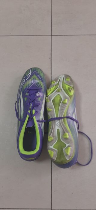 Scarpe da calcio Adidas viola modello F50