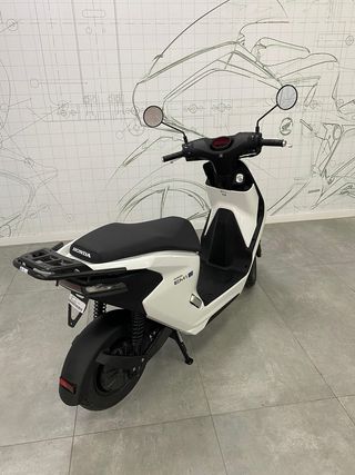 HONDA EM1 EVP1 BLANCA - KM0