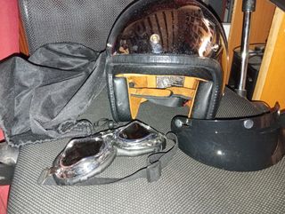 Casco de moto vintage con gafas, talla XS casi S.
