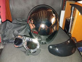 Casco de moto vintage con gafas, talla XS casi S.
