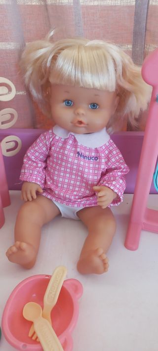 Bambola Nenuco Scuola