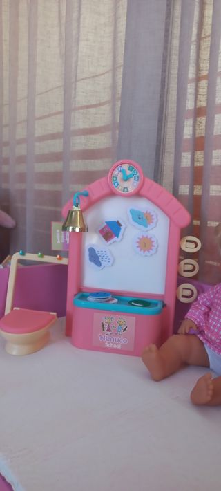 Bambola Nenuco Scuola