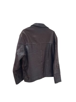 Casaco em pele castanho