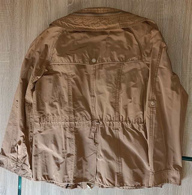 Gabardina Massimo Dutti color miel