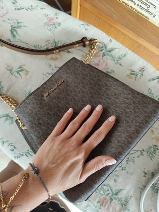 Borsa Michael Kors secchiello marrone