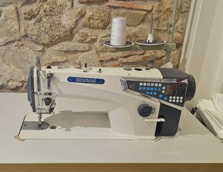 Máquina de coser industrial SEWMA