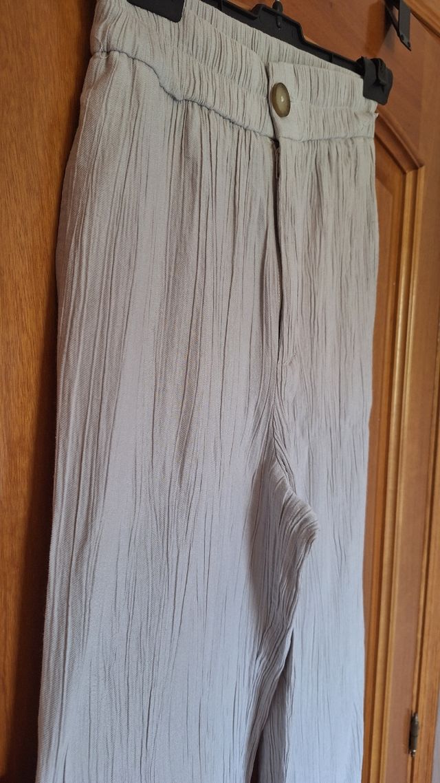 Pantalón ancho Stradivarius Talla XS