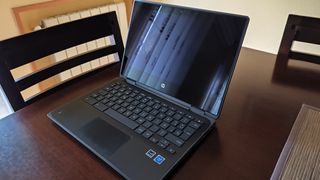 HP Chromebook x360 11 G3 EE / Funda y cargador