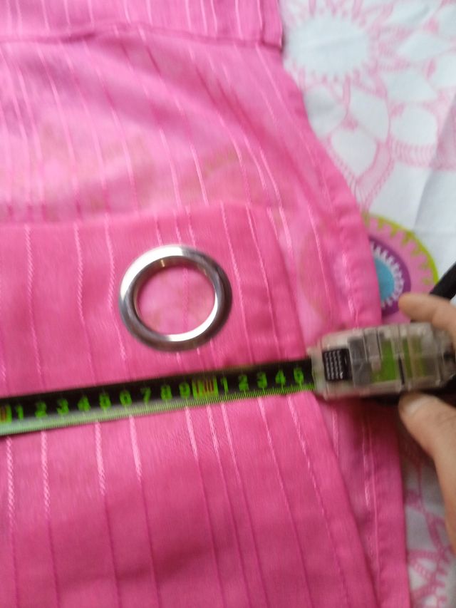 Cortina Fucsia con Anillas Nueva