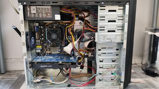 Ordenador, monitor, altavoces  AMD FX 6300 8/328GB