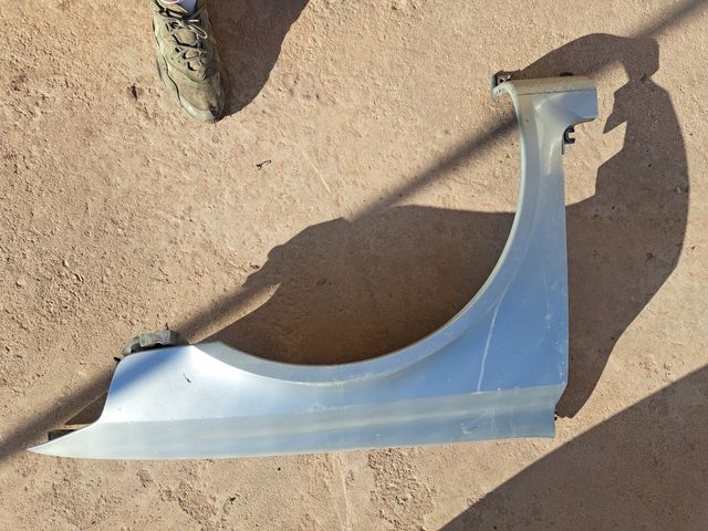 Aleta Delantera Derecha Renault Laguna 2003