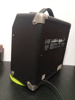 Amplificador Squier SP-10 Fender