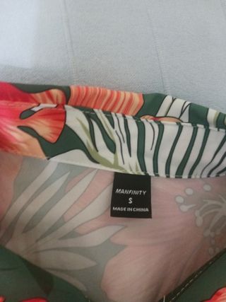 Camisa Hawaiana Flores Verdes y Naranjas