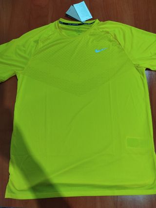 Camiseta Stride Nike Dri-FIT ADV running