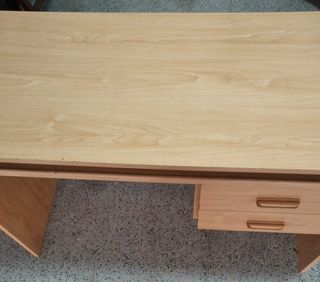 Escritorio juvenil madera beige