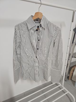 Camisa Rayas Blancas y Azul