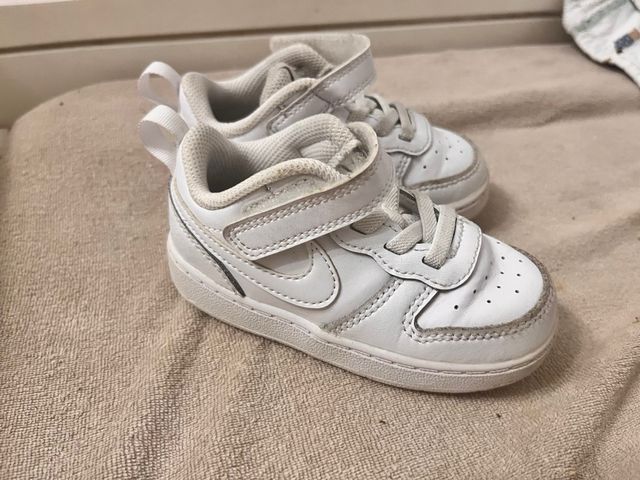 Scarpe Nike bimbo bianche 23.5