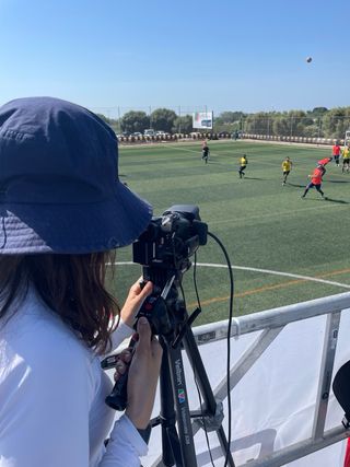 Operadora de càmera i editora freelance