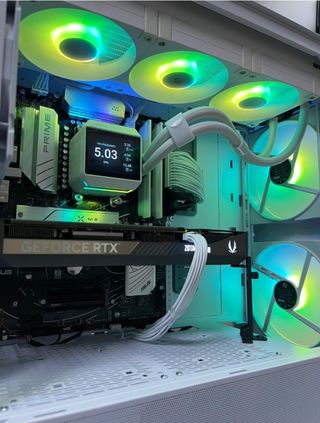 PC Gaming RTX 5070 Ti Ryzen 7 9800X3D