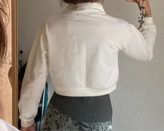 Sudadera corta blanca con cremallera