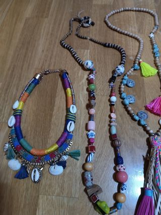 Collares artesanales conchas y abalorios