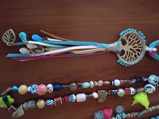 Collares artesanales conchas y abalorios