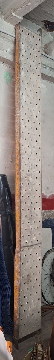 Plataforma de andamio metálico