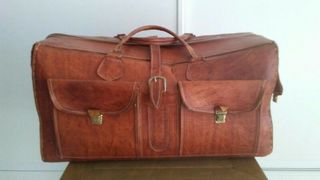 Bolso de viaje de cuero marrón