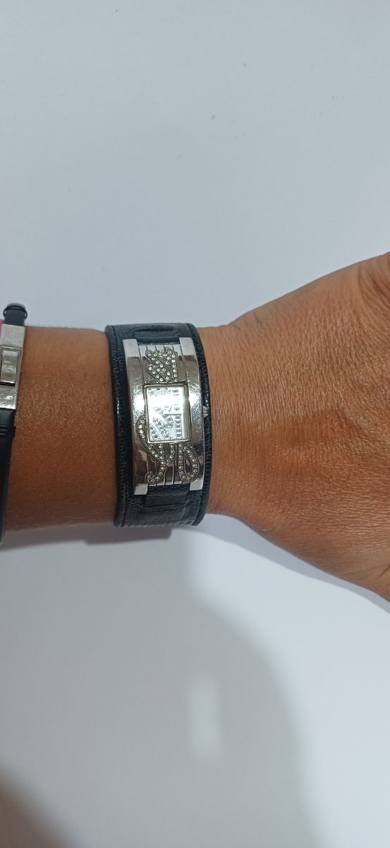 Orologio Guess Donna Argento Nero