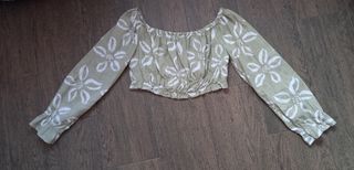 Blusa corta Stradivarius verde talla L