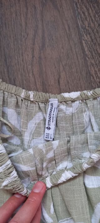 Blusa corta Stradivarius verde talla L