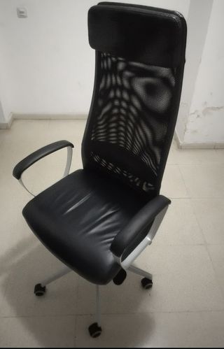 Silla Oficina IKEA Markus Negra